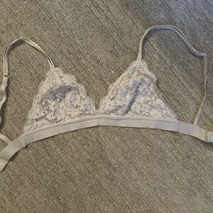 White lace bra